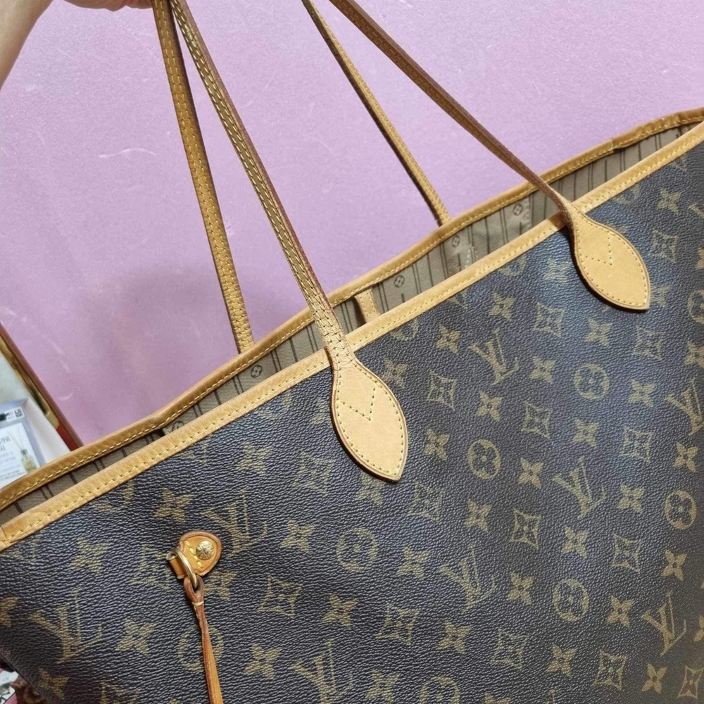 SOLD ‼️Authentic Neverfull GM - Picture 10 of 16